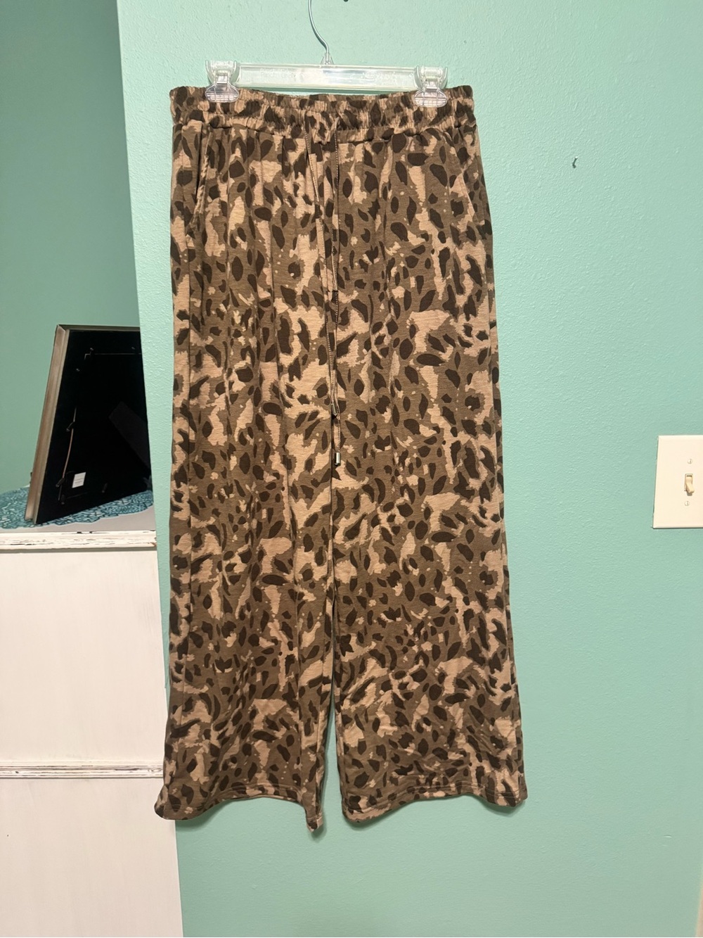 Outfit! Wide-Leg Leopard Print Pants and Top in Brown